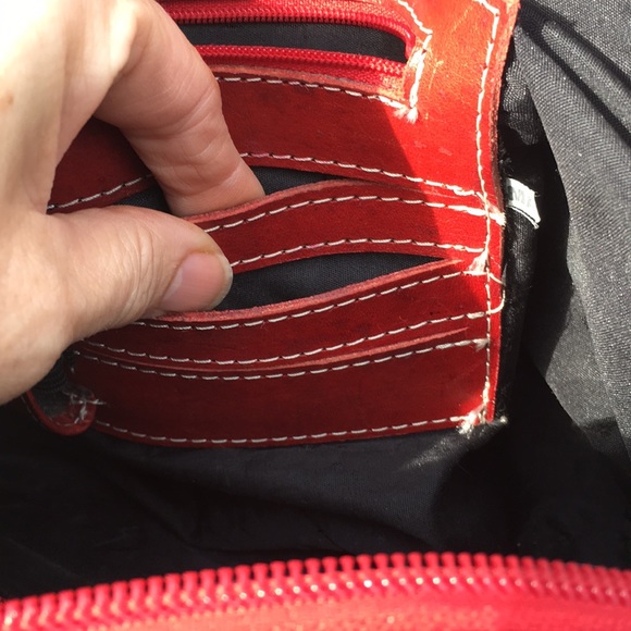 Red leather floral LEADERS IN LEATHER handbag - Picture 9 of 12